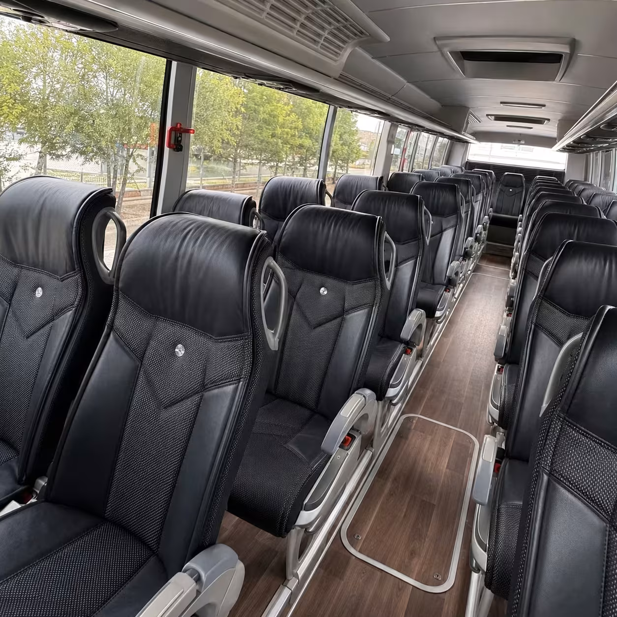 ada accessible charter bus rentals for tyler school field trips