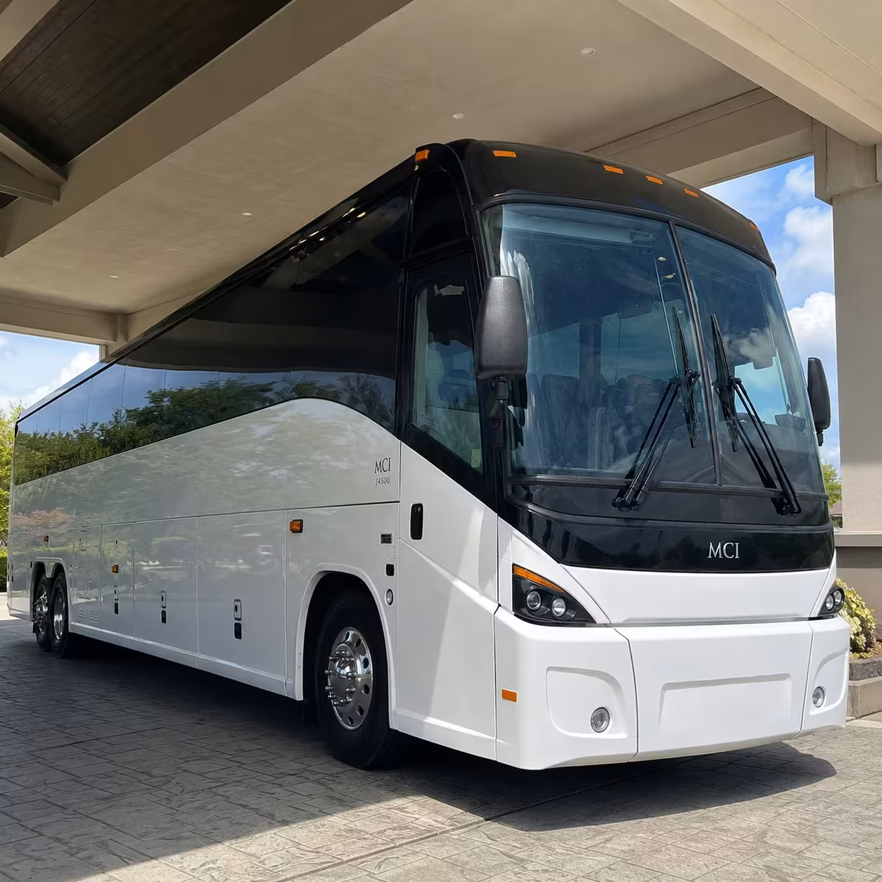 tyler employee shuttle buses for loop 323 and highway 69