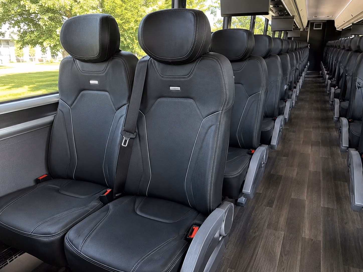 tyler wedding bus rentals for airport guest transfers